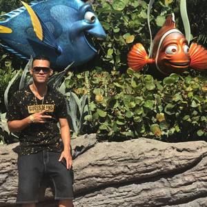 Meet your Posher, Joel